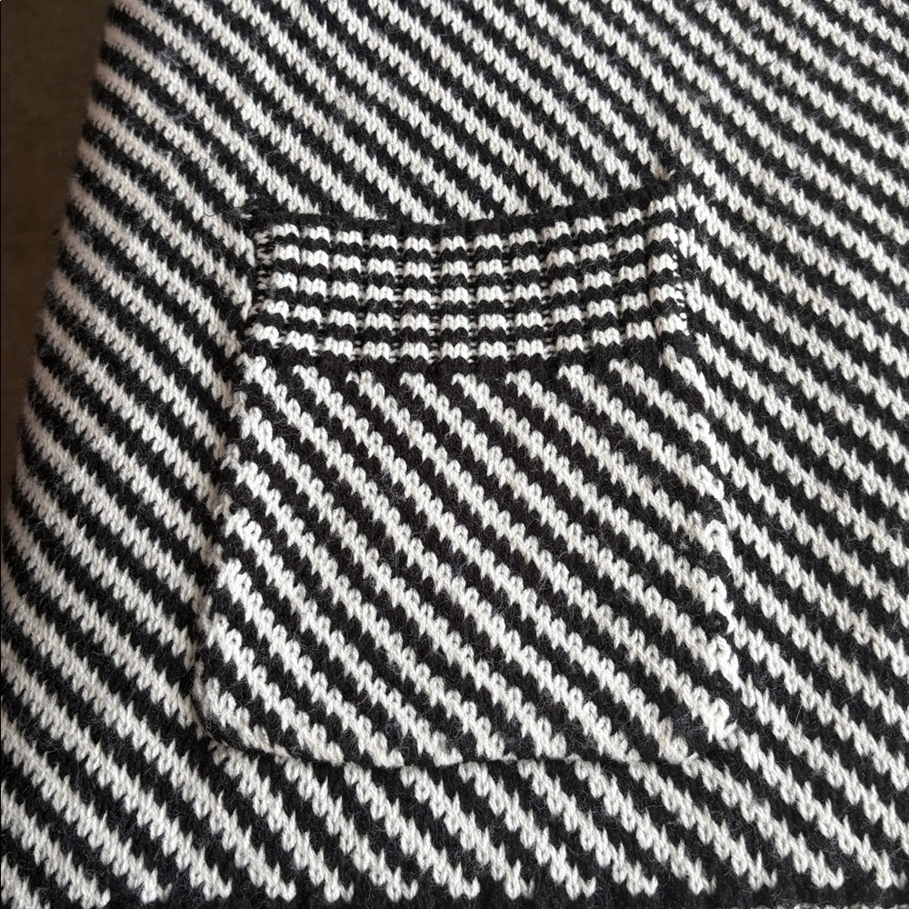 DEX Monochrome Knit Open Sweater - Picture 4 of 8